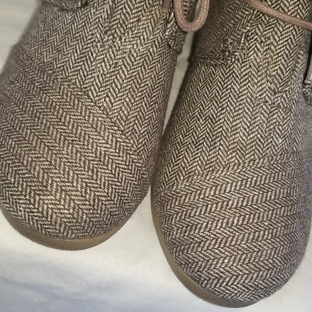 Toms - Picture 6 of 7